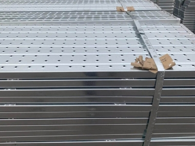 So Sánh Chi Tiết Giàn Giáo Đĩa Và Mâm Giàn Giáo: Công Dụng Và Ứng Dụng