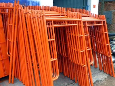 Những lợi ích và khó khăn khi sử dụng thang giàn giáo công trình