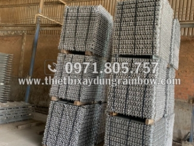 Tư vấn lựa chọn thang giàn giáo giá rẻ TPHCM