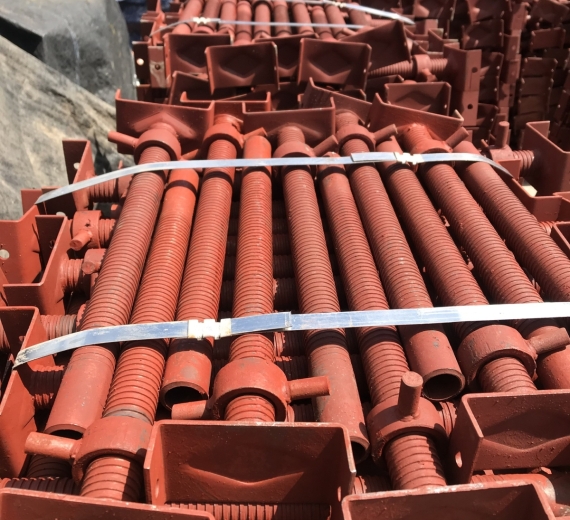 báo giá kích tăng xây dựng 1