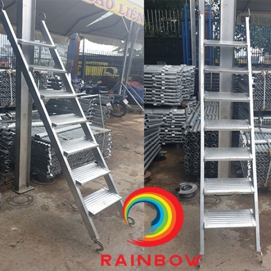 cau-thang-leo-dan-giao