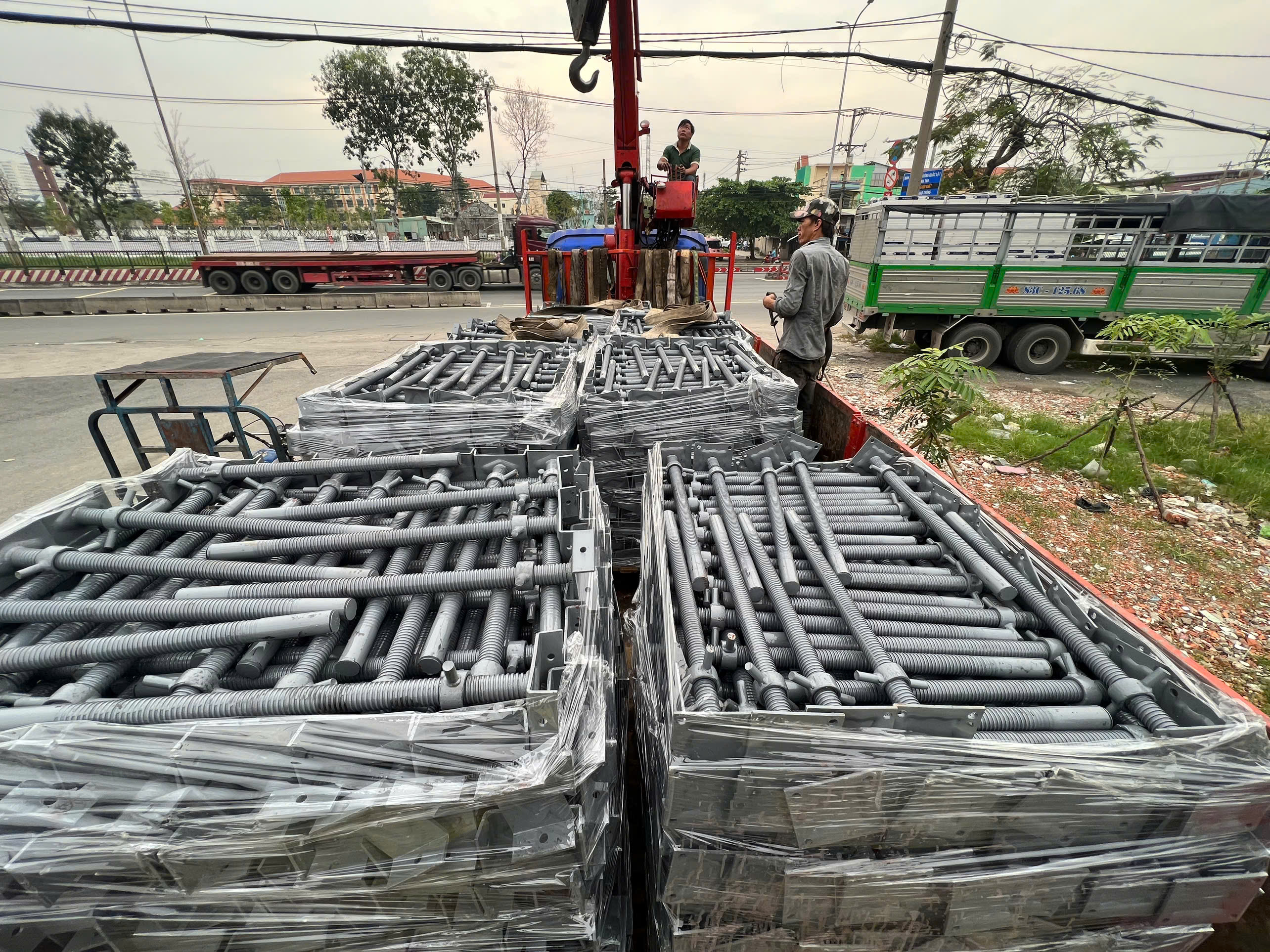 san-xuat-kich-tang-gian-giao